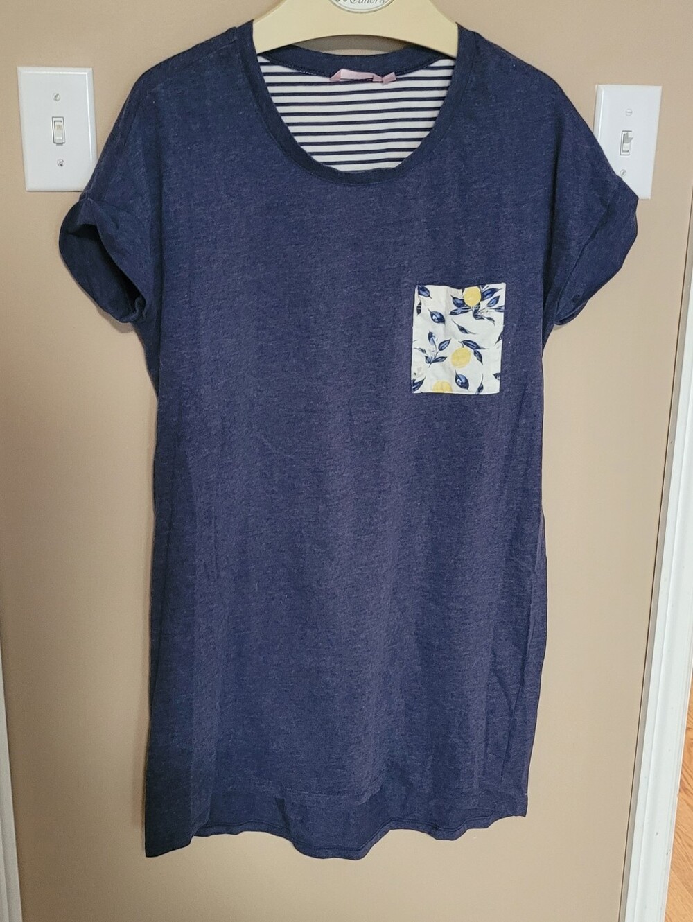 💚10 for $10💚 Bundle and save T-Shirt Night Dress with Lemon Print Pocket